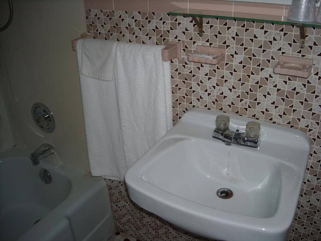 Coteau-du-Lac Motel Des Erables מראה חיצוני תמונה